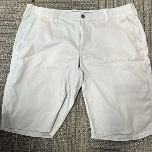 Under Armour Grey Gingham Golf Shorts Size 42